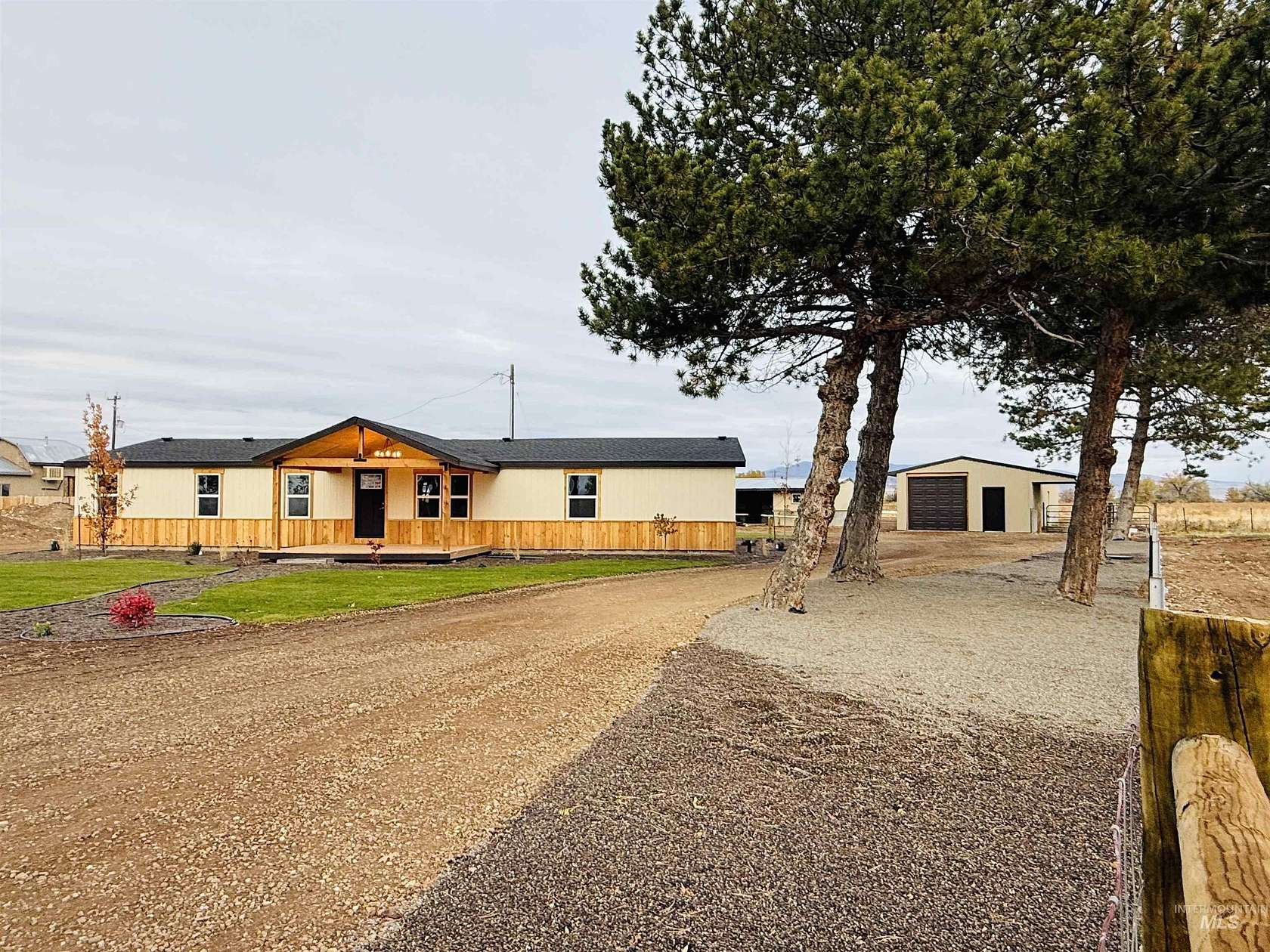 5 Acres of Land with Home for Sale in Mountain Home, Idaho