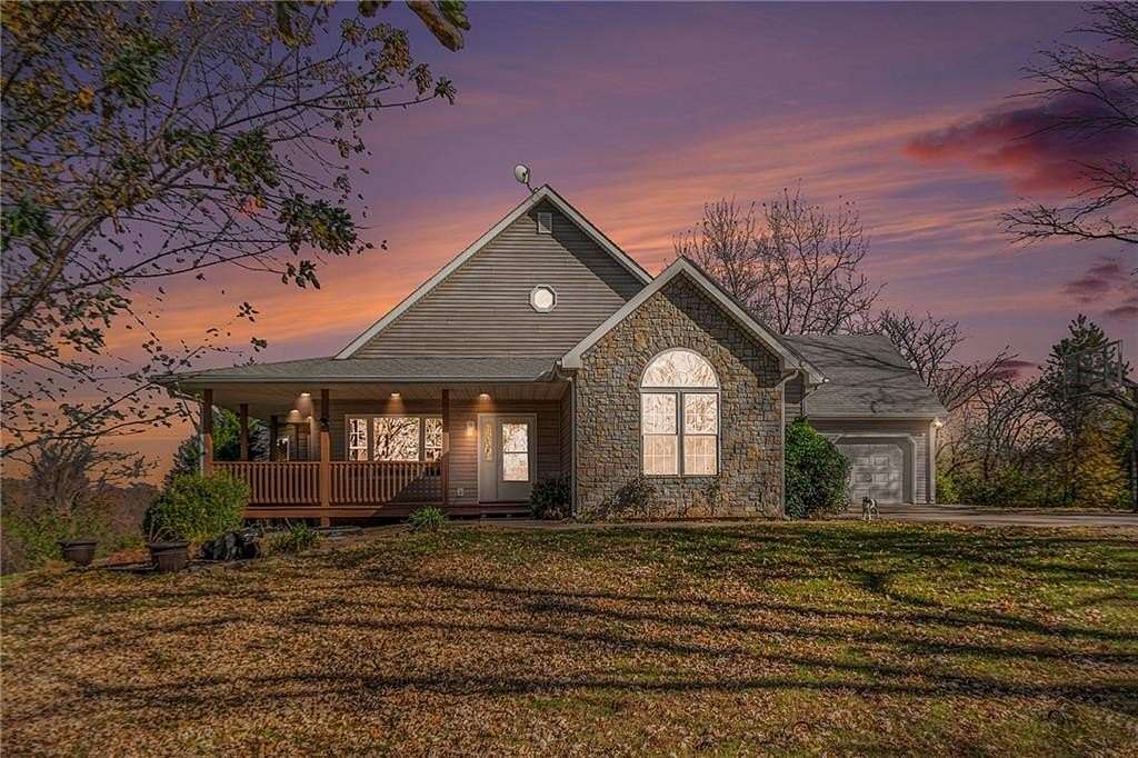 5.12 Acres of Residential Land with Home for Sale in Trimble, Missouri