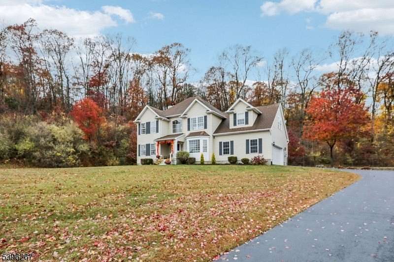 2.53 Acres of Residential Land with Home for Sale in Fredon Township, New Jersey