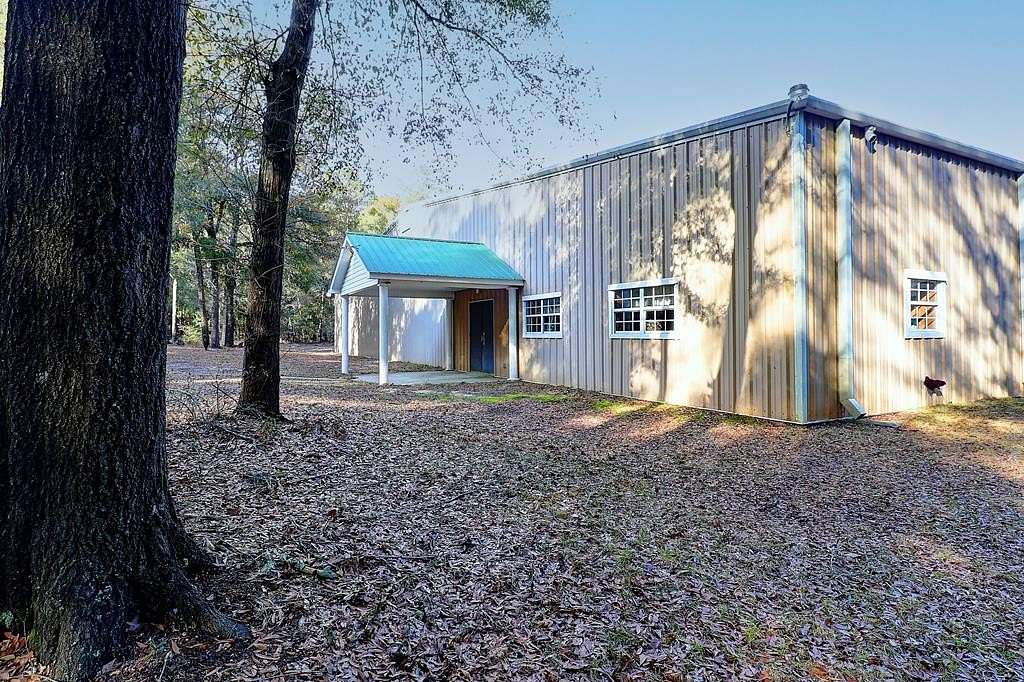 10 Acres of Improved Mixed-Use Land for Sale in Headland, Alabama