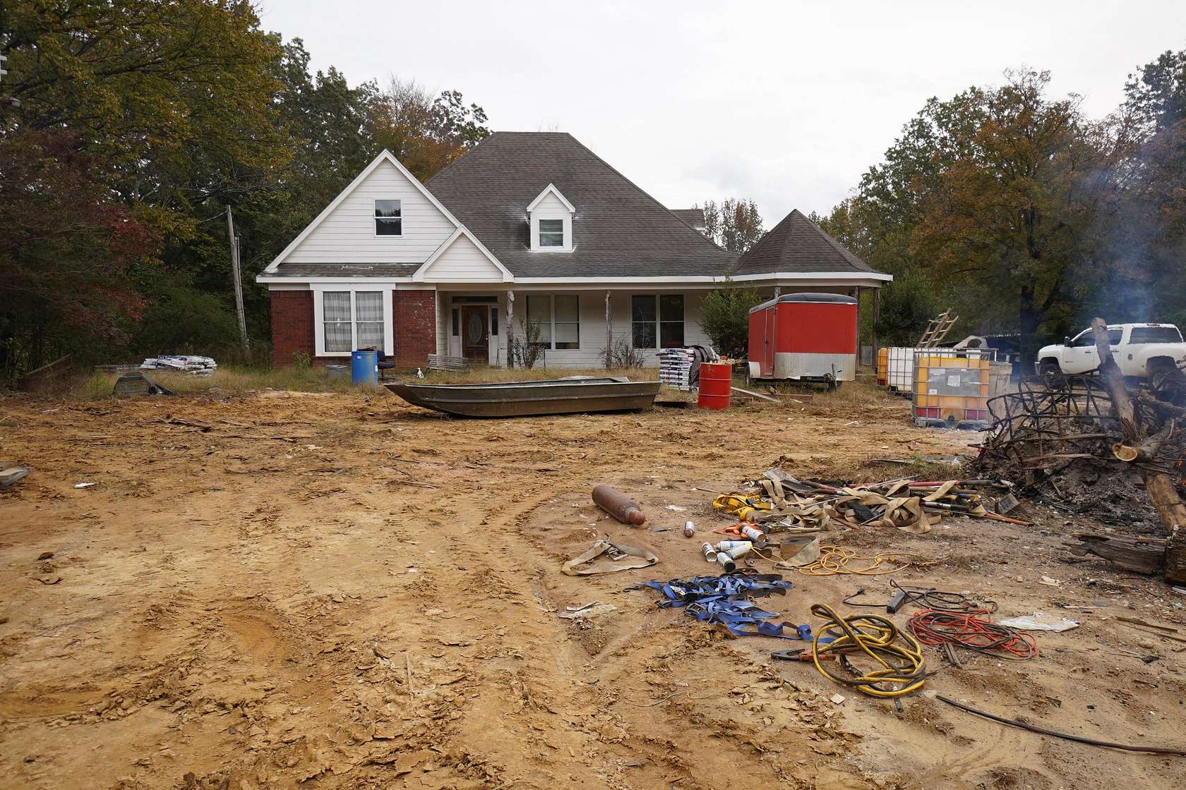 3.9 Acres of Residential Land with Home for Sale in Oakland, Tennessee