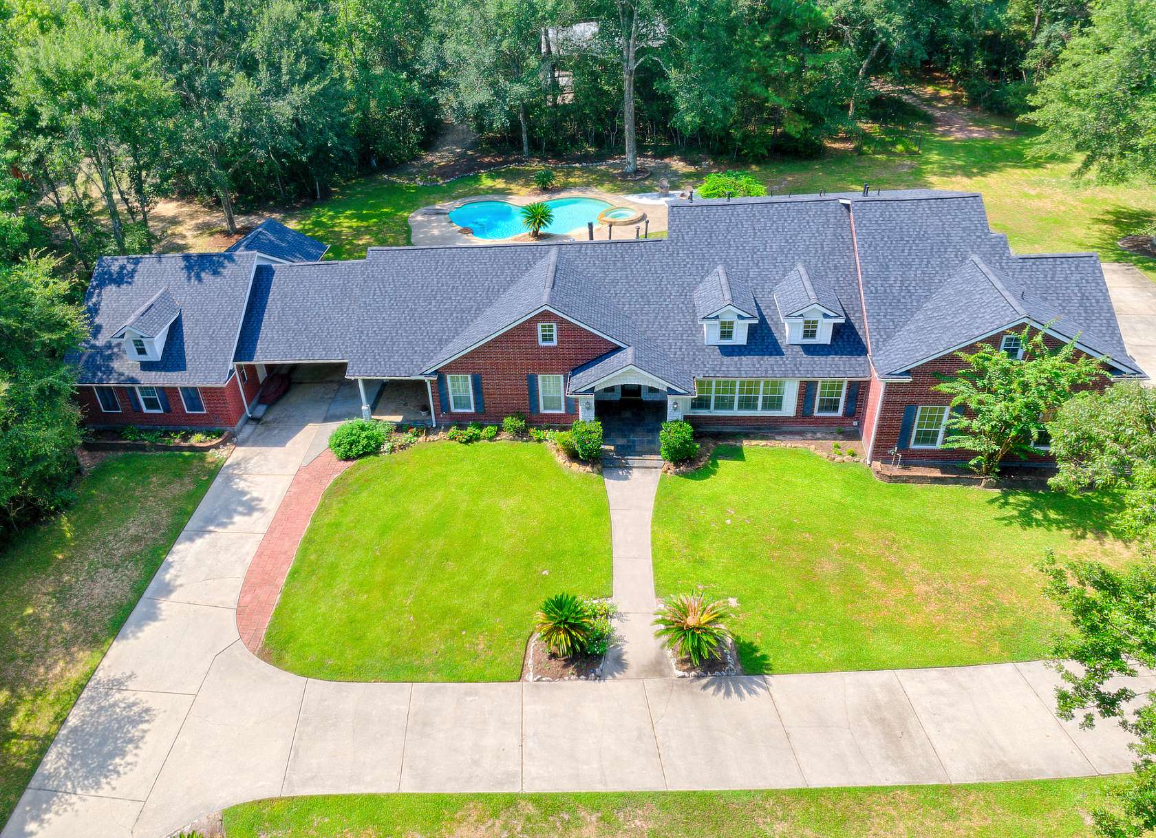 6 Acres of Residential Land with Home for Lease in Montgomery, Texas