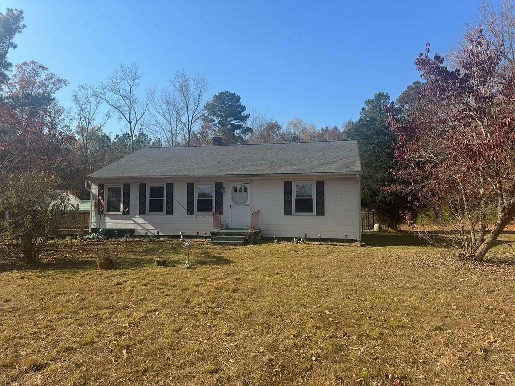 3.79 Acres of Residential Land with Home for Sale in Crewe, Virginia