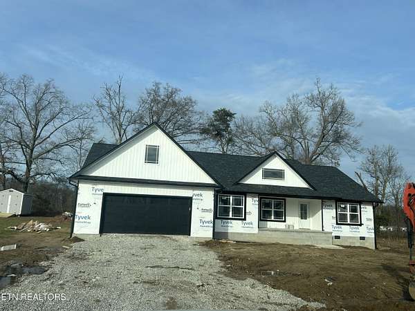 1.69 Acres of Residential Land with Home for Sale in Crossville, Tennessee