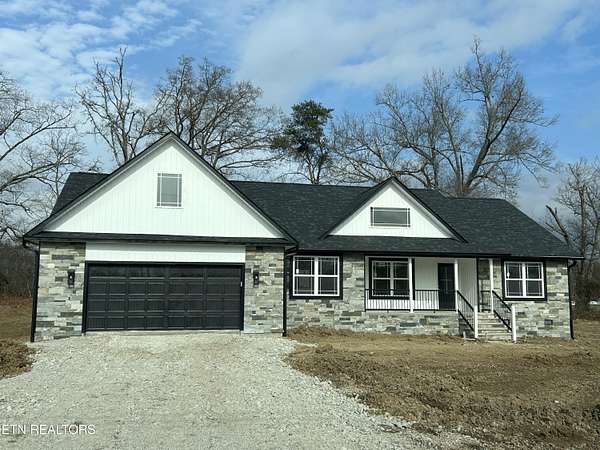 1.69 Acres of Residential Land with Home for Sale in Crossville, Tennessee