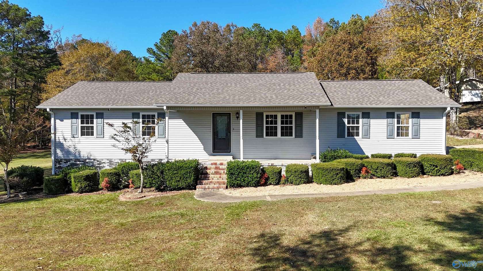 3 Acres of Residential Land with Home for Sale in Hamilton, Alabama