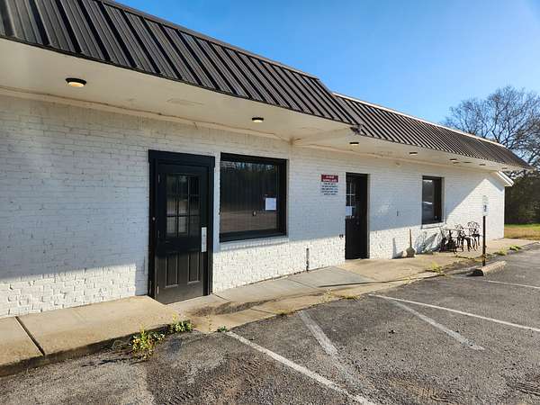 0.36 Acres of Improved Commercial Land for Sale in Rockvale, Tennessee