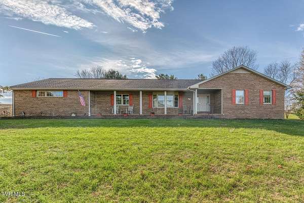 2.85 Acres of Residential Land with Home for Sale in Pennington Gap, Virginia