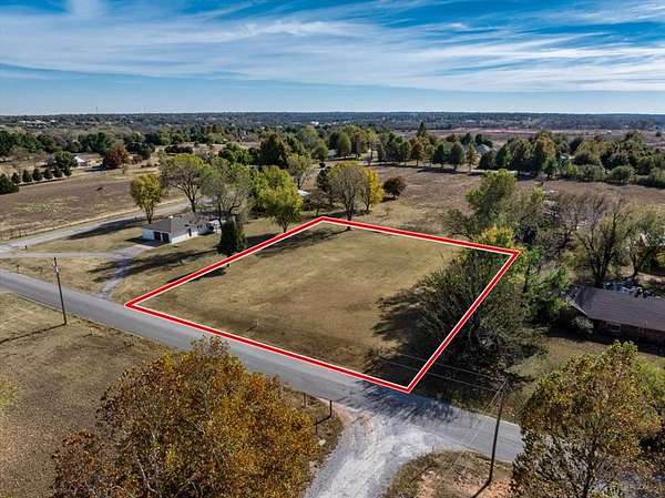 0.89 Acres of Residential Land for Sale in Tuttle, Oklahoma