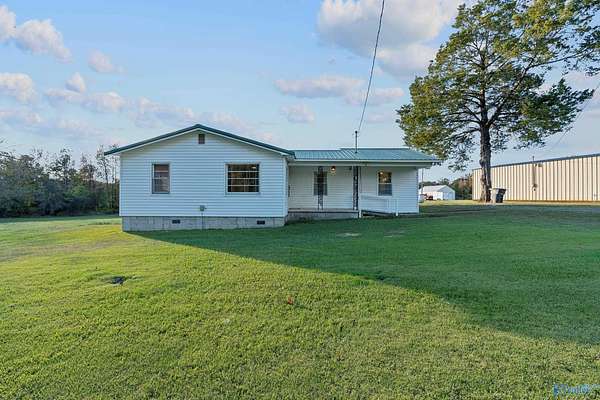 2.86 Acres of Residential Land with Home for Sale in Trinity, Alabama