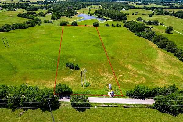 6 Acres of Residential Land for Sale in Mabank, Texas