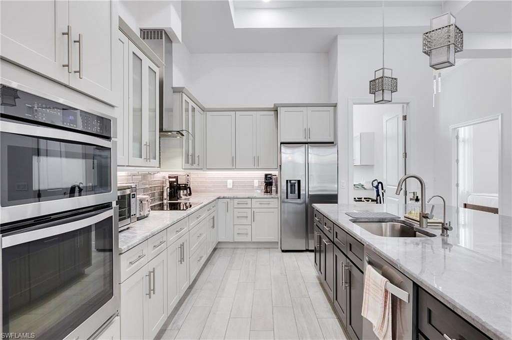 2.67 Acres of Residential Land with Home for Sale in Naples, Florida