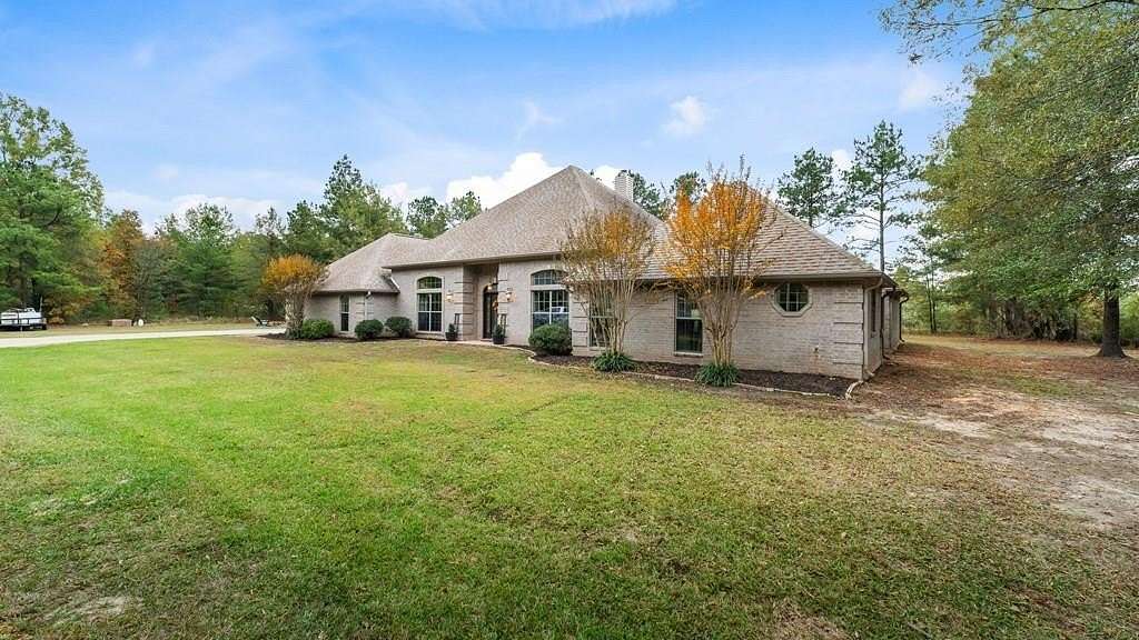 20 Acres of Land with Home for Sale in Fouke, Arkansas
