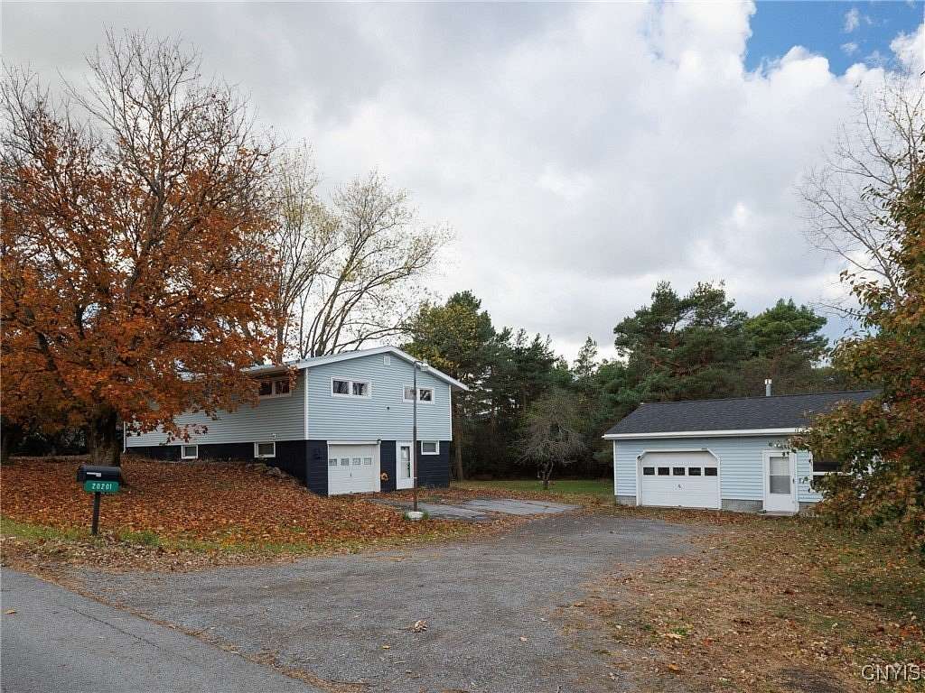 1.63 Acres of Residential Land with Home for Lease in Watertown, New York