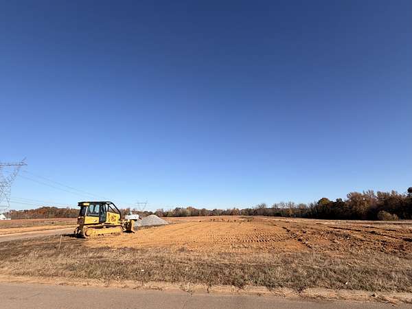 1.83 Acres of Residential Land with Home for Sale in Clarksville, Tennessee