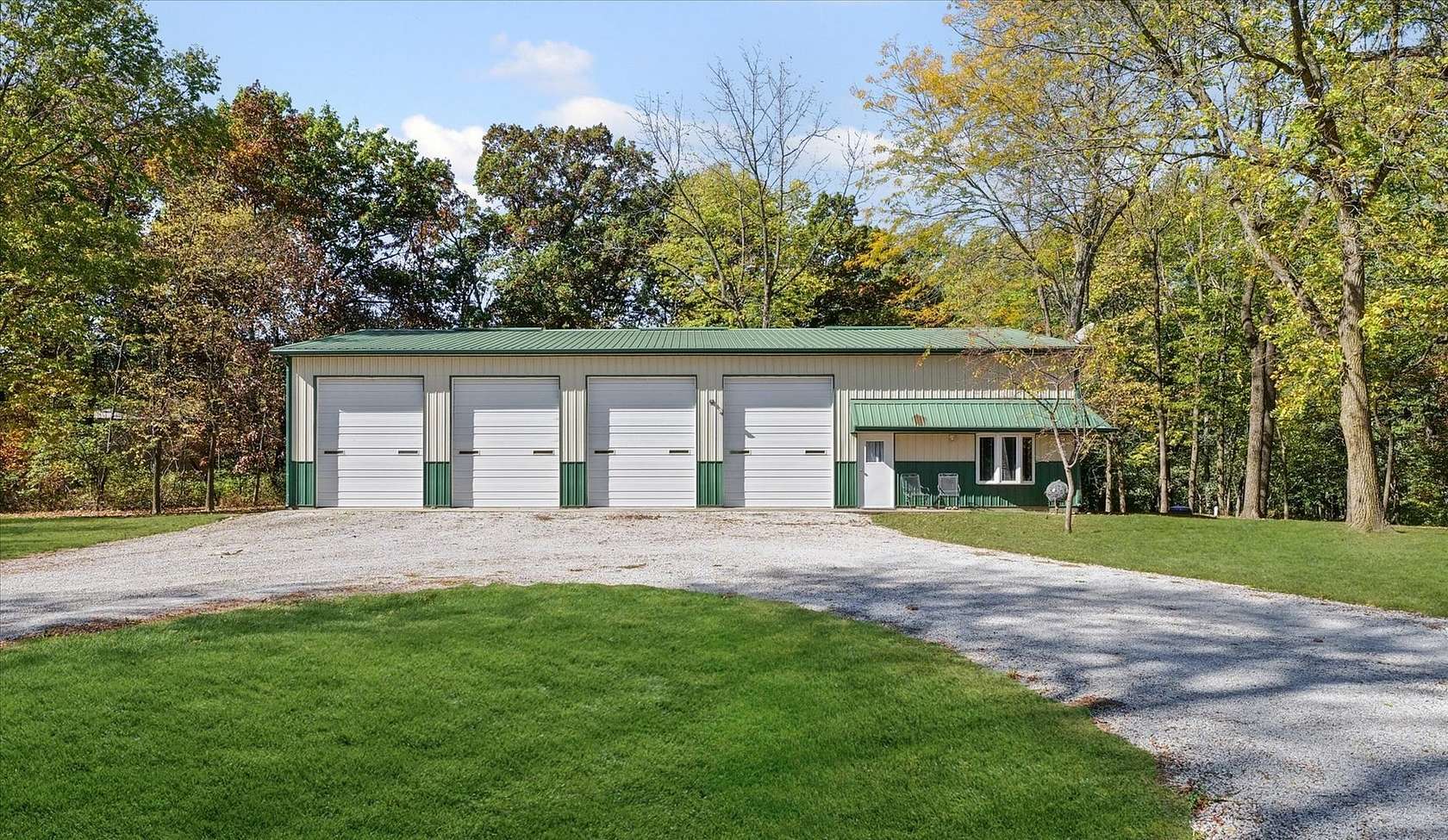 3 Acres of Residential Land with Home for Sale in Villa Grove, Illinois