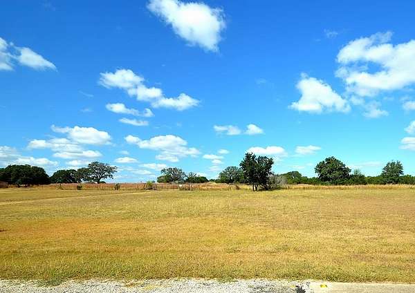 1.5 Acres of Residential Land for Sale in Kerrville, Texas