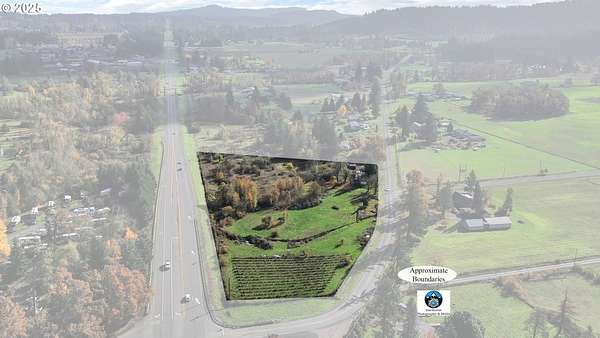 5.7 Acres of Land with Home for Sale in Eugene, Oregon