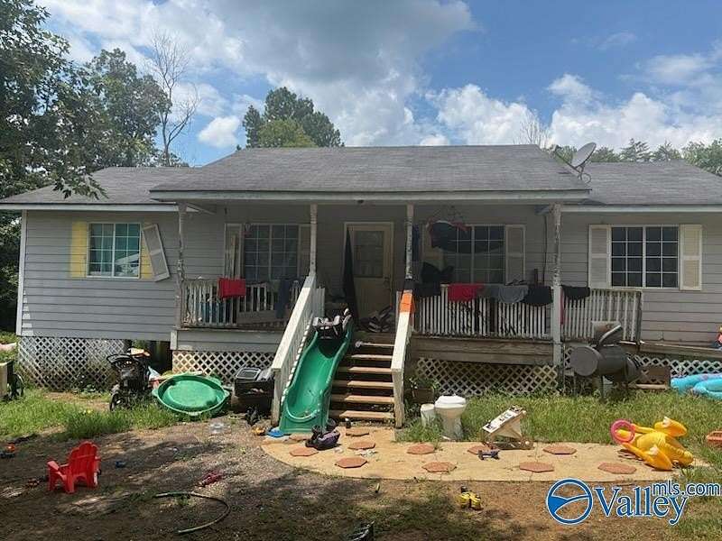 2.5 Acres of Residential Land with Home for Sale in Gaylesville, Alabama