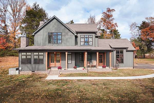 4.25 Acres of Residential Land with Home for Sale in Spring Hill, Tennessee