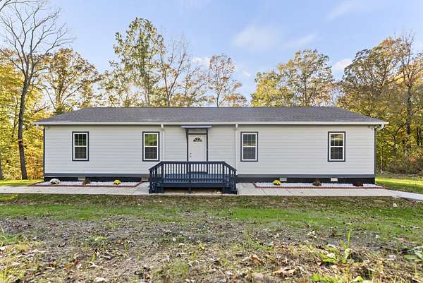 2.25 Acres of Residential Land with Home for Sale in Charlotte, Tennessee