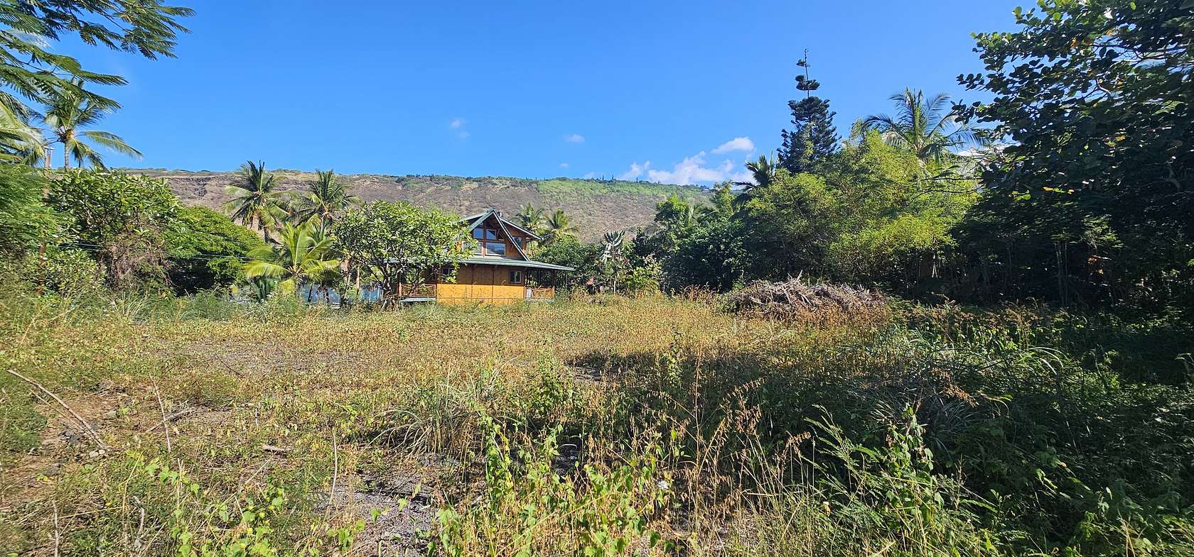 0.25 Acres of Residential Land for Sale in Captain Cook, Hawaii