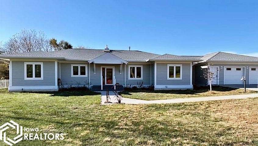 1.56 Acres of Residential Land with Home for Sale in Fairfield, Iowa