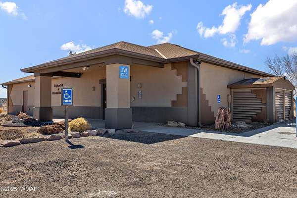 2.55 Acres of Improved Residential Land for Sale in Sanders, Arizona