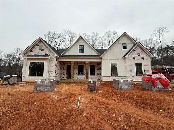 2 Acres of Residential Land with Home for Sale in Pendergrass, Georgia