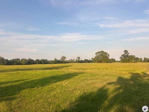 8 Acres of Residential Land for Sale in Fouke, Arkansas