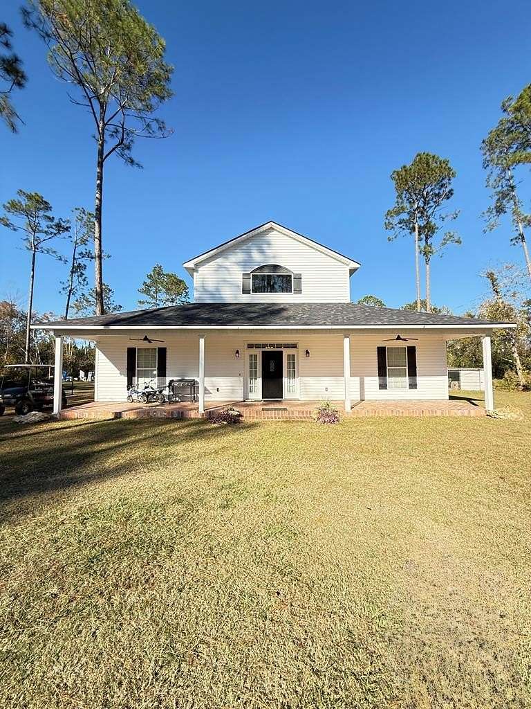 6 Acres of Residential Land with Home for Sale in Douglas, Georgia