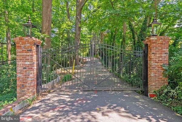 0.97 Acres of Land for Sale in Arlington, Virginia