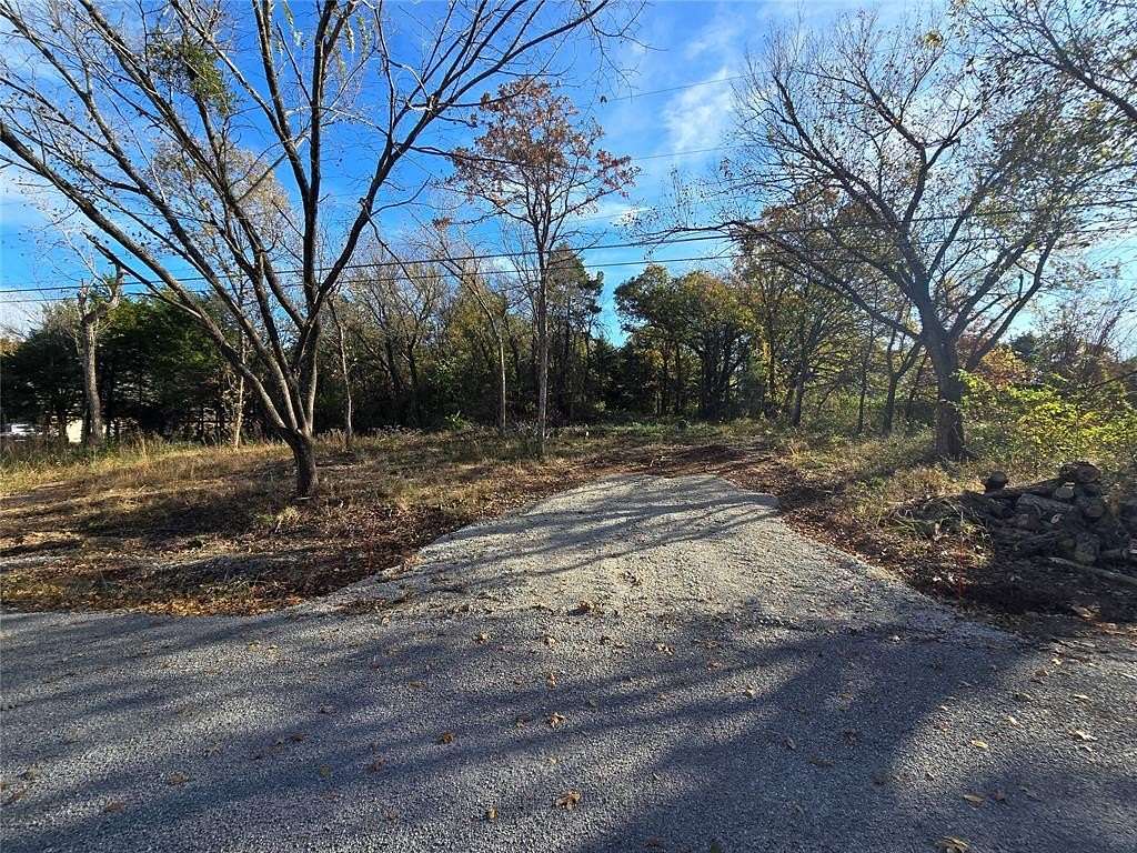 1 Acre of Residential Land for Sale in Meeker, Oklahoma
