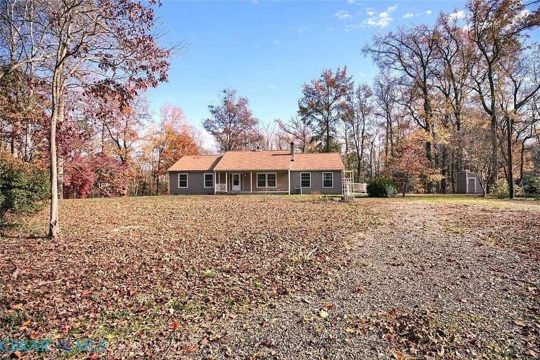 4.75 Acres of Residential Land with Home for Sale in Gloucester, Virginia