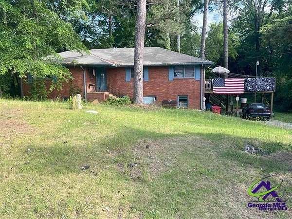 1.64 Acres of Residential Land with Home for Sale in Macon, Georgia