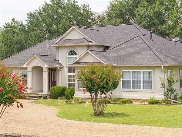 9.47 Acres of Residential Land with Home for Sale in Van Buren, Arkansas