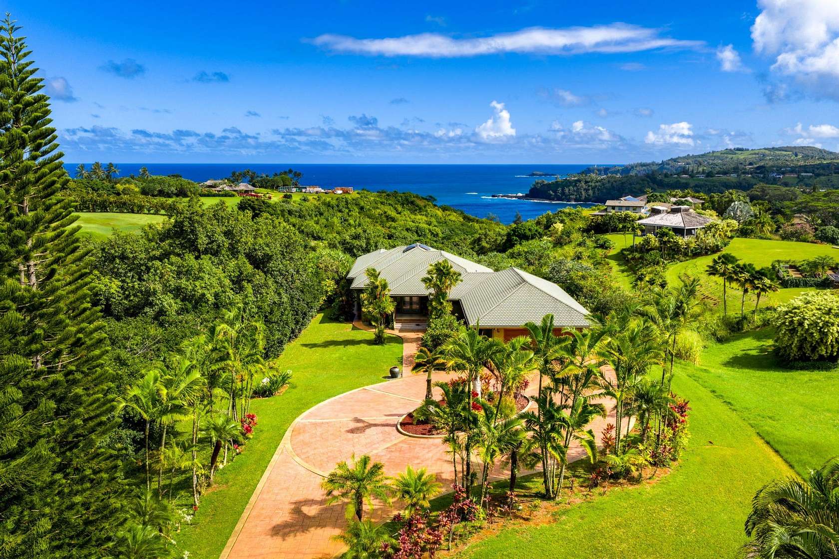 2.5 Acres of Land with Home for Sale in Kilauea, Hawaii