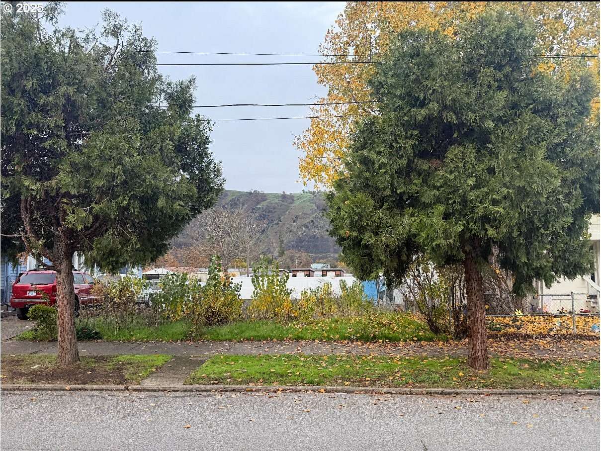 0.07 Acres of Residential Land for Sale in Roseburg, Oregon