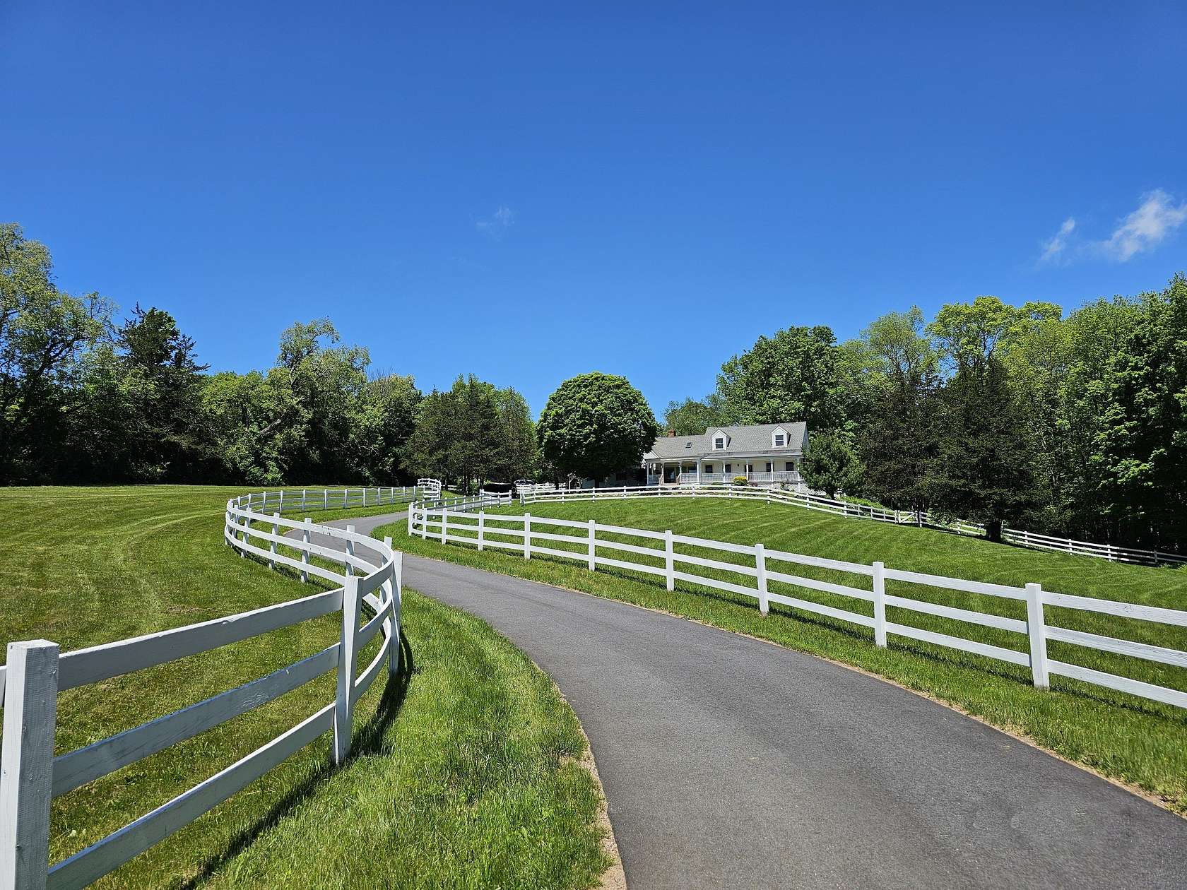 9.88 Acres of Land with Home for Sale in Woodbury, Connecticut