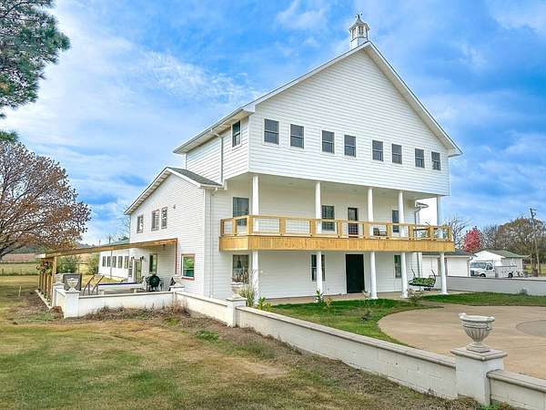 10 Acres of Land with Home for Sale in Cave City, Arkansas