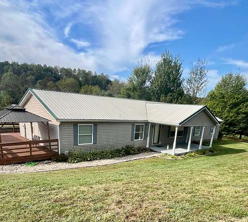 4 Acres of Residential Land with Home for Sale in Wellston, Ohio