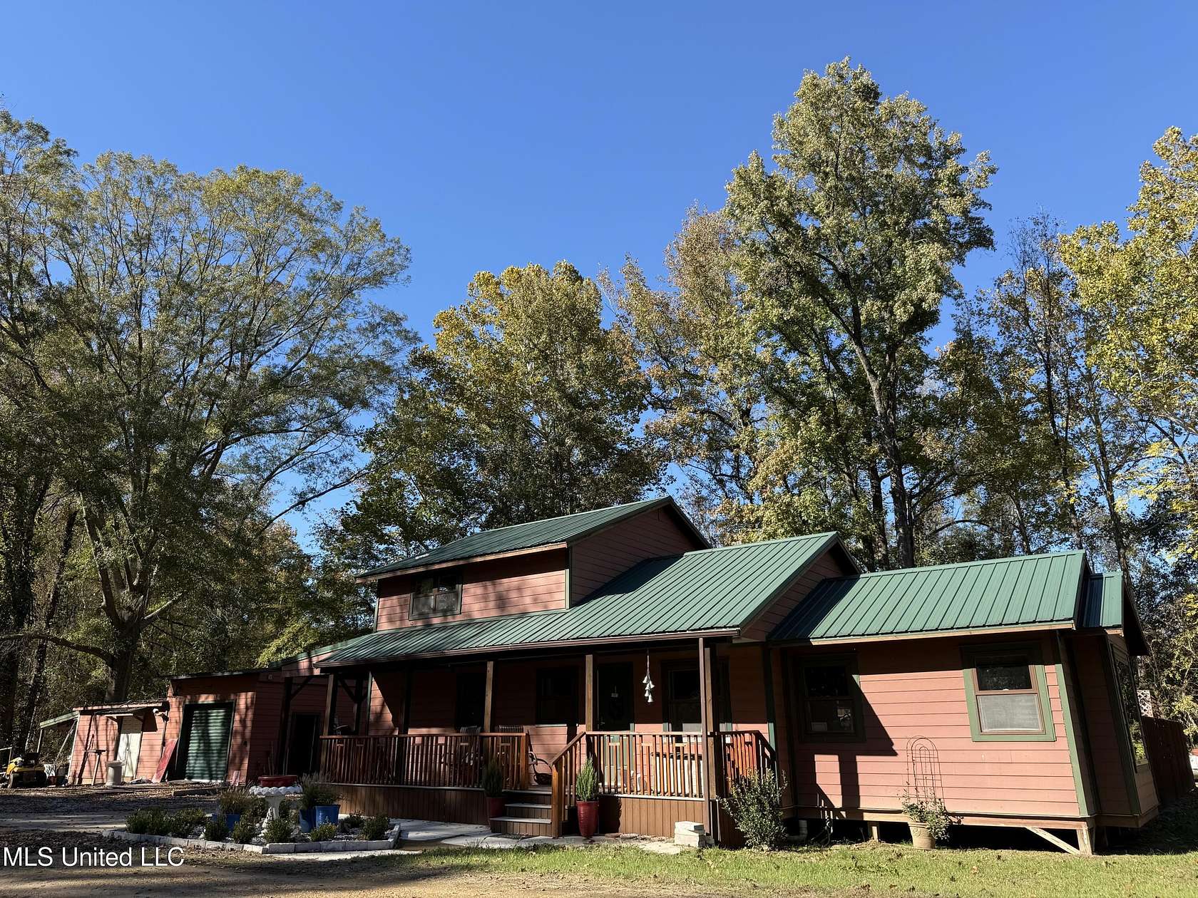 6.5 Acres of Residential Land with Home for Sale in Carrollton, Mississippi