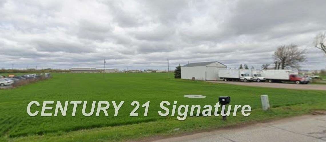 18.2 Acres of Improved Commercial Land for Sale in Saginaw, Michigan