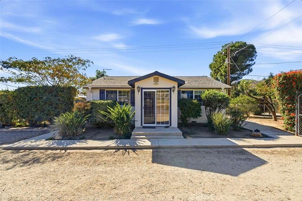 2.1 Acres of Residential Land with Home for Sale in Moreno Valley, California