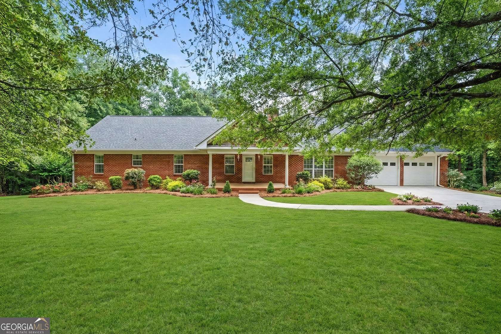 19.3 Acres of Land with Home for Sale in Ellenwood, Georgia