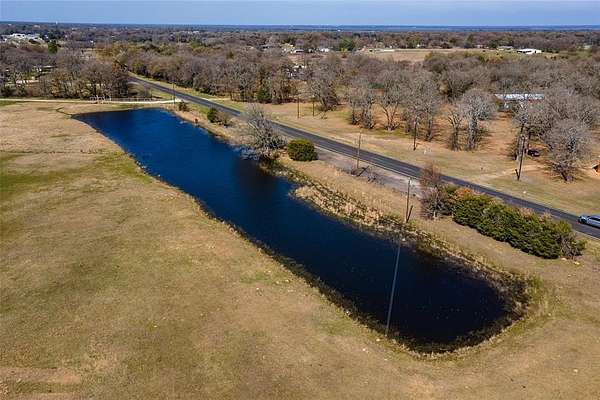 11 Acres of Land for Sale in Kemp, Texas