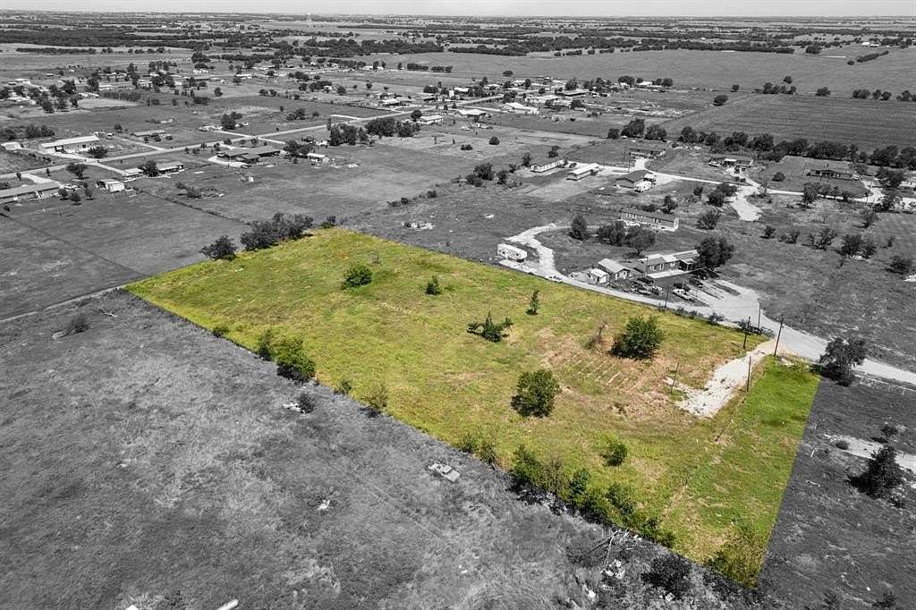 3 Acres of Residential Land for Sale in Valley View, Texas