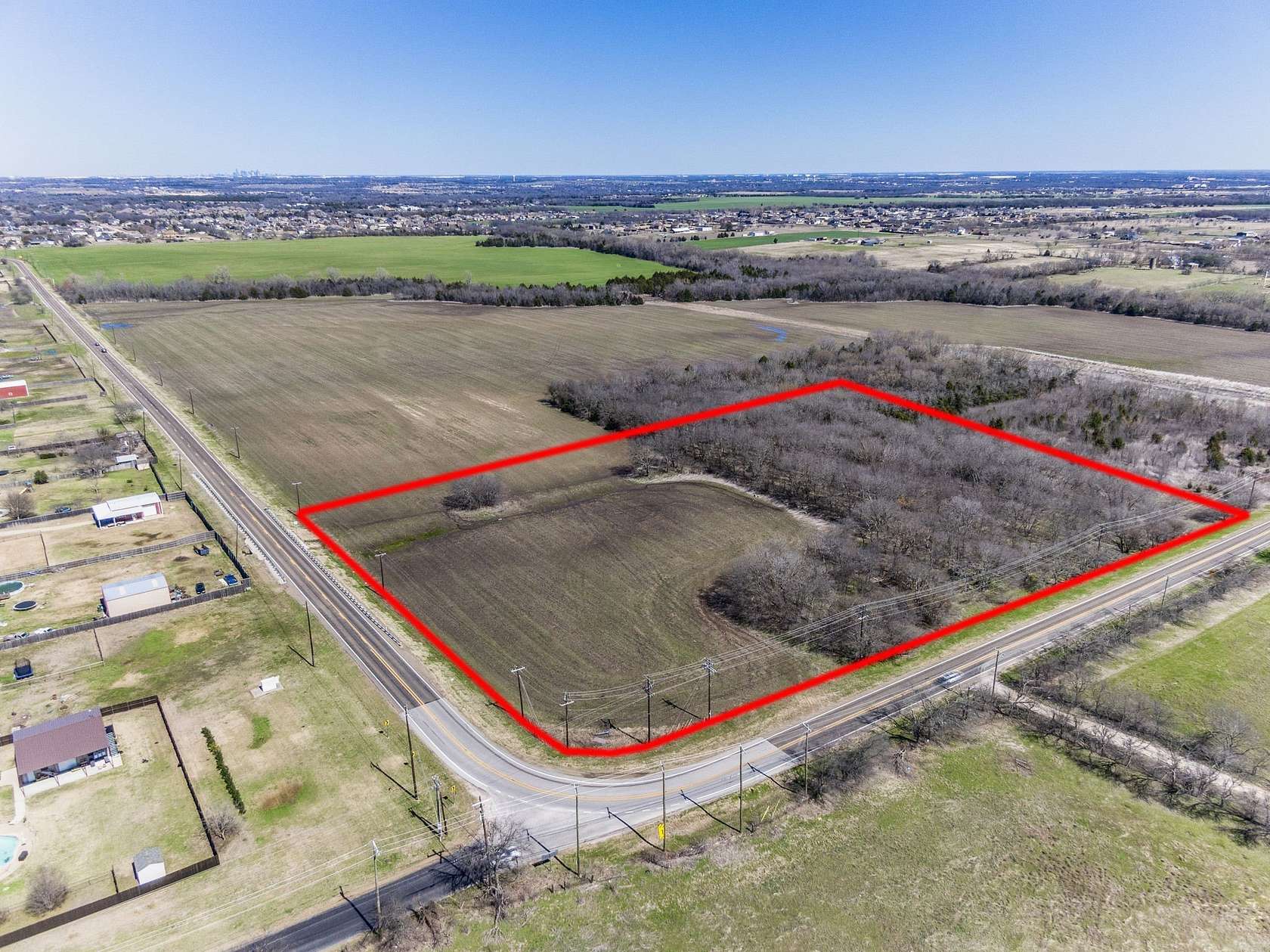 10 Acres of Commercial Land for Sale in Waxahachie, Texas