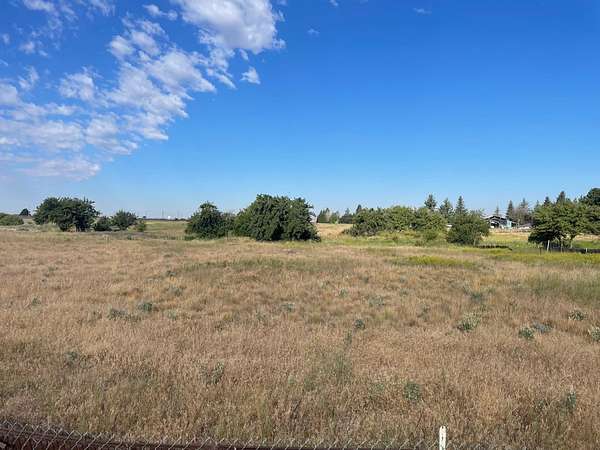 4.89 Acres of Commercial Land for Sale in Medical Lake, Washington