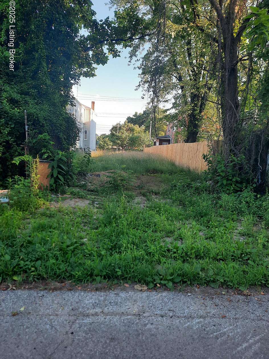 0.11 Acres of Commercial Land for Sale in Louisville, Kentucky